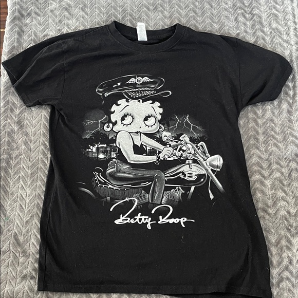 Betty Boop Black Short Sleeve Tee - Picture 1 of 3